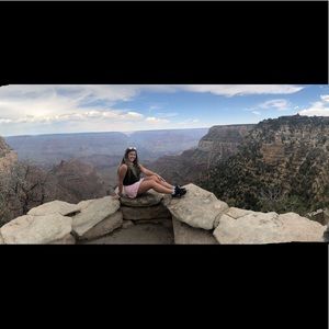 Meet your Posher, Alyssa